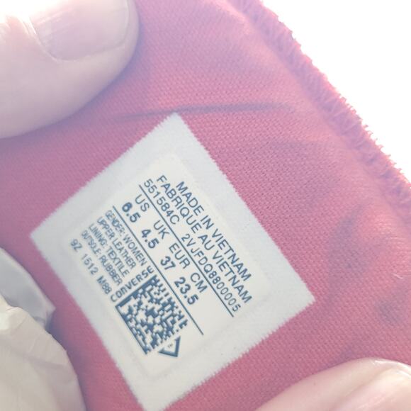 Converse red 551584C sneakers women's size 6.5 - Picture 9 of 9